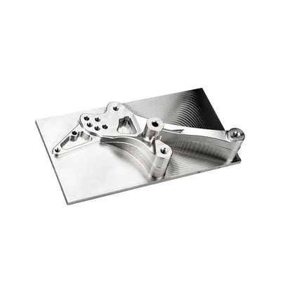 Parties de fraisage CNC en acier inoxydable fabrication de précision support de moto avec certification ISO9001 2015 et surface de peinture